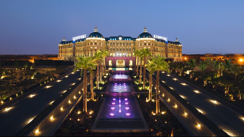 Futronix lighting controls operate the exterior lamps when the Sunsets at the Royal Maxim Palace, Kempinski.